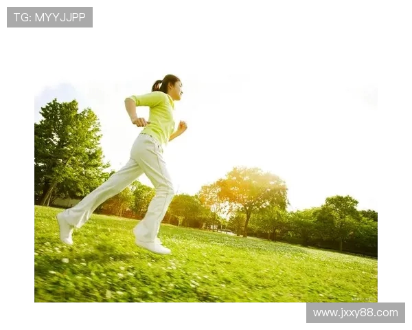 每天坚持健身塑造强健体魄打造健康积极的全新生活方式