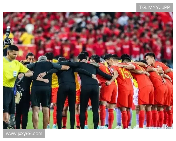 中国足球队备战世界杯预选赛 新帅与队员们誓言全力拼搏实现梦想 中国足球队备战世界杯预选赛 新帅与队员们誓言全力拼搏实现梦想