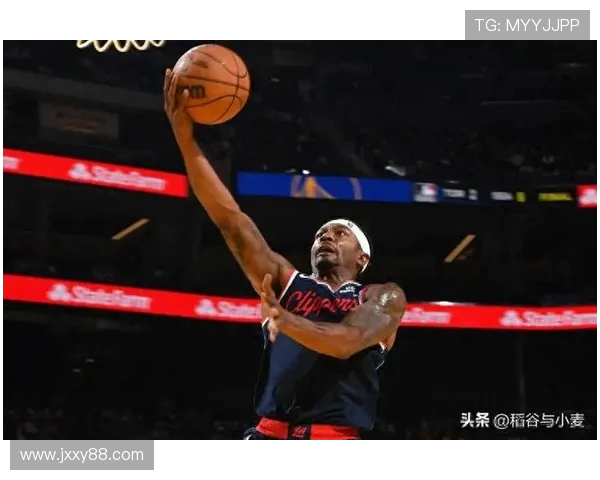 洛杉矶快船强势迎战劲敌 力求在新赛季中取得突破性进展