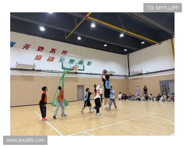 篮球点燃青春激情展现团队力量谱写拼搏与荣耀新篇章