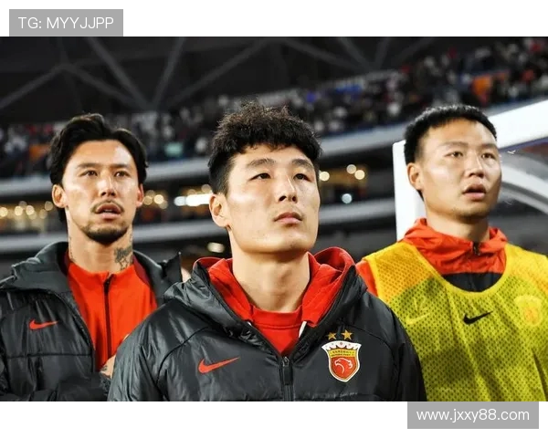 上海海港全力冲击冠军巅峰之战鏖战到底展现球队无畏拼搏精神 上海海港全力冲击冠军巅峰之战鏖战到底展现球队无畏拼搏精神