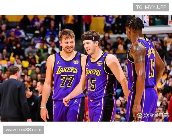 聚焦全明星赛 精彩赛事回顾与球员表现深度分析 聚焦全明星赛 精彩赛事回顾与球员表现深度分析