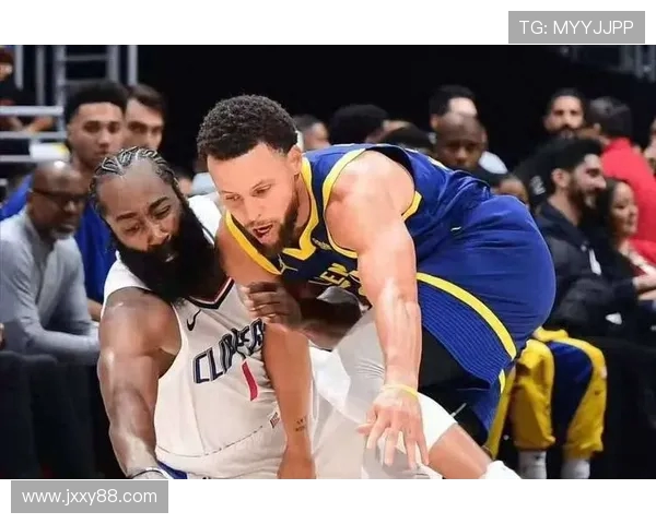 湖人与勇士激战正酣，西部强队对决谁能笑到最后