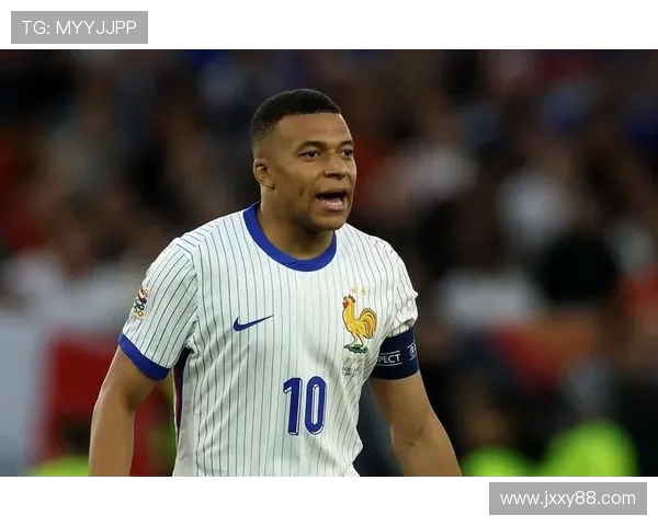 姆巴佩领衔法国队征战世界杯新篇章球迷期待他的精彩表现与传奇时刻 姆巴佩领衔法国队征战世界杯新篇章球迷期待他的精彩表现与传奇时刻