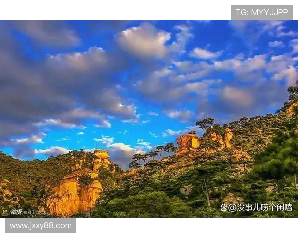 山神的巍峨与湘南海的波澜交织出一曲自然的交响乐 山神的巍峨与湘南海的波澜交织出一曲自然的交响乐